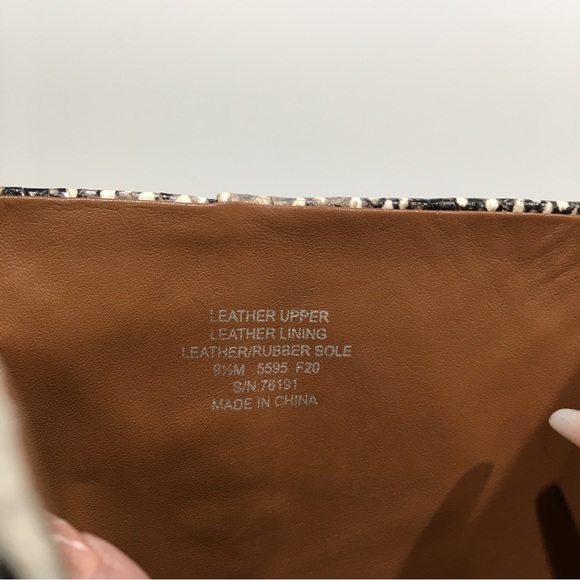 Tory Burch Ruby Snakeskin Ankle Boots -Aspen Multi Printed Snake -US 9.5 -NEW - Picture 11 of 11